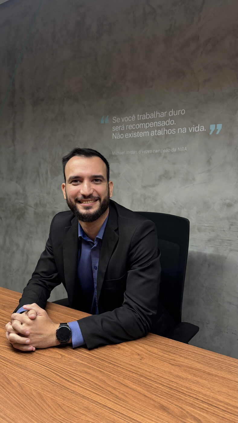 Augusto Azevedo em atendimento